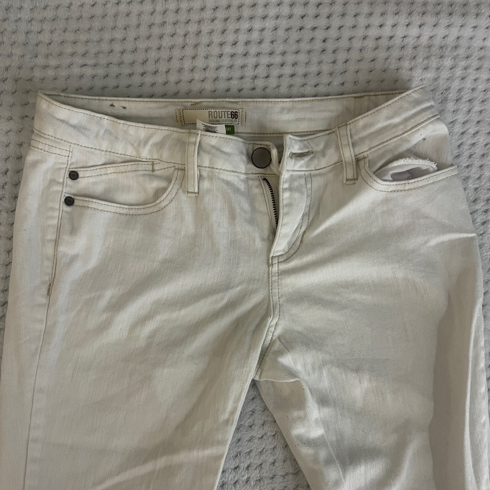 white straight leg jeans, great condition